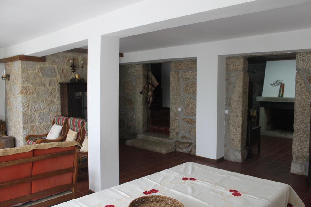 Casas do Corvo Ventosa (Braga) Quarto foto