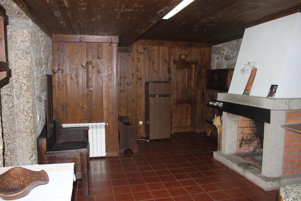 Casas do Corvo Ventosa (Braga) Quarto foto