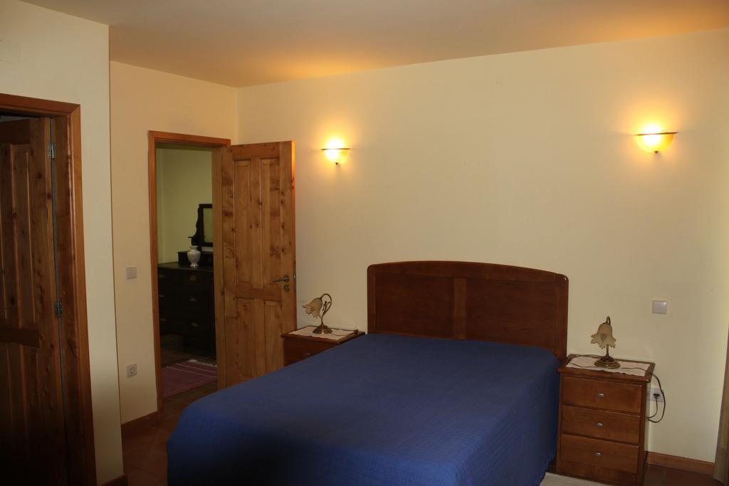 Casas do Corvo Ventosa (Braga) Quarto foto